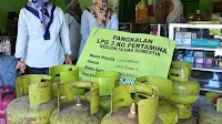 Government’s LPG Retail Sale Ban Harmful to Small Traders, UGM Economist Says