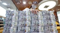 South Korean won plummets among major currencies this month