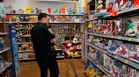 Havasu Kids Get To ‘Shop With A Cop’