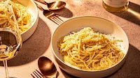 Column | After pounds of pasta, here’s how I made the cacio e pepe of my dreams