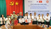 The People's Committee of Dak Lak Province signs a record of discussion for cooperation with KOICA Vietnam.