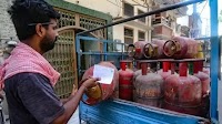 India Highlights News Updates: OMCs cut 19-kg commercial LPG cylinder price by Rs 51.50 from Sept 1