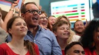 Labor wins both NT lower house seats after tight election race against the CLP in Solomon