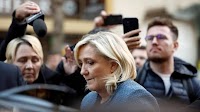 Marine Le Pen attacks five-year ban from running for public office as 'political decision'