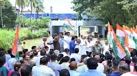 Congress stage protest over delay in RUB work