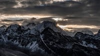 U.S. climber who survived brain tumor dies trying to scale world's fifth-highest mountain