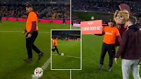 Sparta Prague fan awarded 1 million Czech Koruna for winning half-time competition and the crowd went nuts