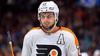 'Another mediocre bottom 6 player”: NHL fans fume over Scott Laughton’s addition to the Toronto Maple Lea