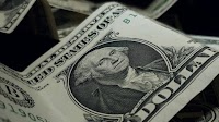 Dollar gains marginally against dong on black market
