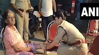 UP: Muzaffarnagar CO Rishika Singh invests time in providing selfless service to Kanwar Yatris