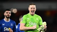 Everton stand firm to damage Arsenal's title hopes