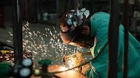 Apprenticeships are a trending alternative to college — but there's a hitch