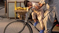Afghanistan’s tumbling currency compounds economic crisis