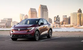 Nissan pulls the plug on the under-$30,000 LEAF EV for 2026