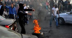 الشعب - الشعب والثوار يطالبون الداخلية باستخدام قنابل "مسببة للإسهال" لمواجهة الشغب Images?q=tbn:ANd9GcQ--4Dum2dLAHrd54b5P8h3K0IeSyVtilzQgeQFjRJ-JMk2VqHs