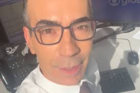Sem Ticiane Pinheiro, César Tralli curte jantar romântico com outro amor