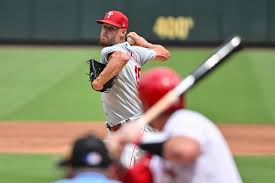 Philadelphia Phillies at Seattle Mariners MLB Prediction, Picks & Odds for Aug. 24, 2026 — Yahoo Sports
