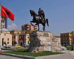 Immagine di Piazza Skanderbeg in Tirana