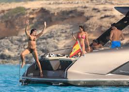 I, Too, Would Like to Vacation With the Lipas