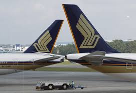 Singapore Airlines Profit Drops, Faces Fuel-Cost Headwinds From Mideast Conflict