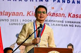 Ombudsman humiling ng travel ban laban kay Sen. Chiz Escudero at Maynard Ngu