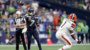 Geno Smith wants an extension but Seahawks are pressing the brakes