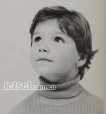 Amada Rosa Pérez y Felipe Sáenz. Felipe siempre ha sido muy atractivo. Su infancia. Felipe siempre ha sido muy atractivo. Su infancia transcurrió en ... - 31936_10236_5