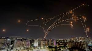 Israel deploys Iron Dome to UAE: ഇറാൻ യുദ്ധത്തിനിടെ യുഎഇക്ക് കാവലായി ഇസ്രായേലിൻ്റെ അയൺ ഡോം; ചരിത്രത്തിലാദ്യമായി വിദേശത്ത് വിന്യാസം