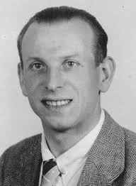 10 Edmund Fritz Axel Fuhrmann , geboren op 29-12-1912 in Kiel-Gaarden.