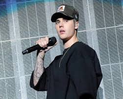 “My Heart Breaks For Younger Him”: People Are Stunned By This Resurfaced Clip Of Ellen DeGeneres Putting Justin Bieber On Blast Over His Nonconsensual **** Photos In 2015