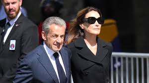 Obsèques de Mathilde Favier : ses enfants, Héloïse et Carlo, bouleversés devant l’Église Saint-Sulpice — Gala