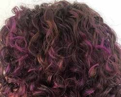 Image de Purple Highlights on Brown Curly Hair