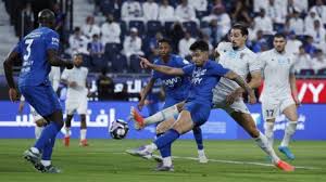 الهلال يحسم “كلاسيكو الكرة السعودية” بثلاثية في شباك الأهلي