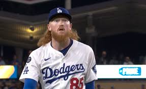 Dodgers barren a Medias Blancas con recital de Dustin May - Imagen principal del artículo
