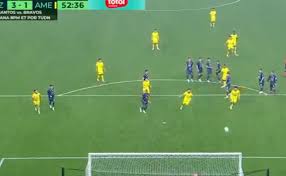 El golazo de tiro libre de Brian Rodríguez que dejó helado a Cruz Azul