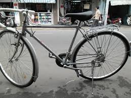 Anh chị em nào thích đi xe đạp vào hết đây đi !...