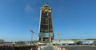 The world's tallest building that costs a whopping £895m hits major construction milestone