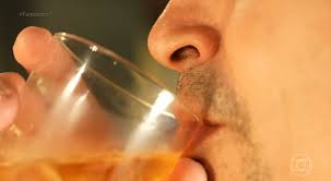 Intoxicação por Metanol: Alerta Máximo nos Hospitais! 🚨 Veja as Novas Leis!