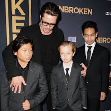 Brad Pitt New Interview: Actor Slept on Friend's Floor After Angelina Jolie Split | Life & Style