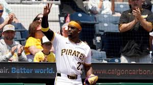 McCutchen Passes Clemente on Pirates' Home Run List