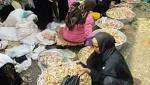 "الشعب جاب أخره"...نفايات "الفراخ" طعاماً