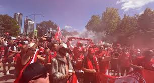Torcida toma as ruas de Toronto para estreia do Canadá contra a Bósnia na Copa do Mundo