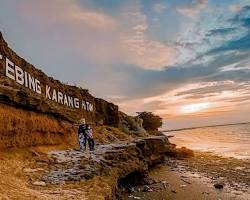 Gambar Pantai Karang Hitam Pasuruan
