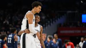 De'Aaron Fox, Spurs make NBA history in chase down win over Trail Blazers
