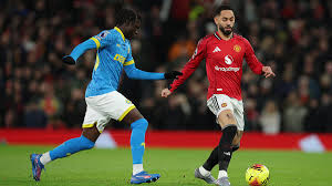 Premier League LIVE: Latest score, team news and updates on bumper night of action as Chelsea and...