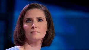 Amanda Knox's comedy show about her trials sparks anger from Meredith's family: "They're shocked, it's an insult to her memory."