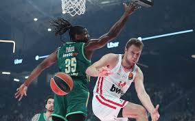 Reds defeat Greens on shooting and rebounds