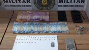 Dupla é presa por tráfico de drogas em Venâncio Aires