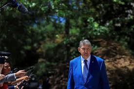 Joe Manchin reenters the political orbit with a new independent experiment
