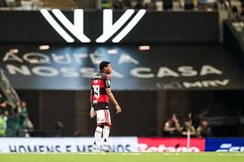 Análise: Flamengo supera desconfiança do ataque e sobra contra o Atlético-MG